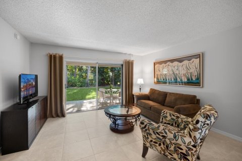 Copropriété à vendre à West Palm Beach, Floride: 1 chambre, 98.29 m2 № 2183012 - photo 4