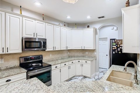 Casa en venta en Spring Hill, Florida, 4 dormitorios, 232.35 m2 № 1549722 - foto 21