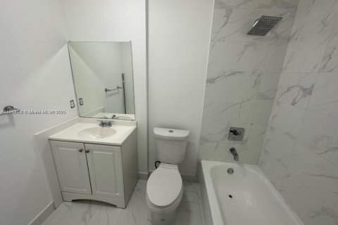Touwnhouse à louer à Miami, Floride: 2 chambres, 76.55 m2 № 1966367 - photo 6