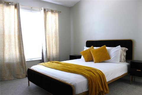 Townhouse in Tampa, Florida 2 bedrooms, 114.83 sq.m. № 1717346 - photo 13
