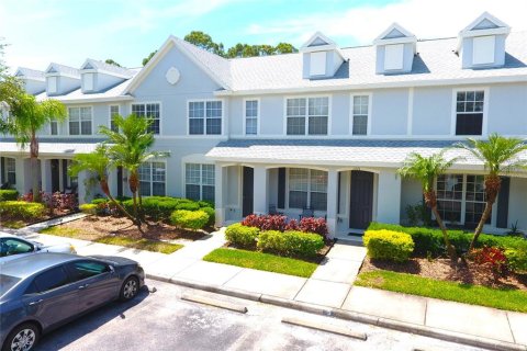 Townhouse in Tampa, Florida 2 bedrooms, 114.83 sq.m. № 1717346 - photo 2