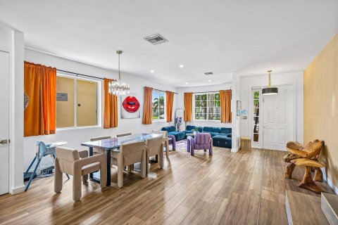 Casa en venta en Boca Raton, Florida, 5 dormitorios, 303.88 m2 № 2190854 - foto 4