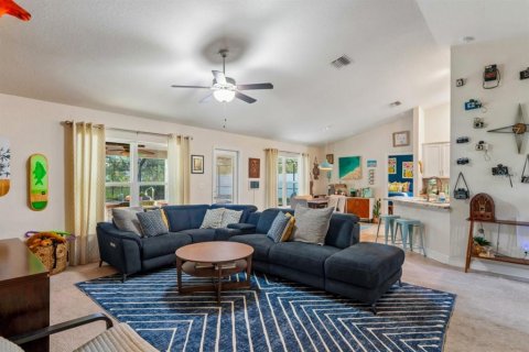 Villa ou maison à vendre à Weeki Wachee, Floride: 4 chambres, 163.6 m2 № 2398608 - photo 10