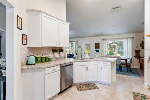 Villa ou maison à vendre à Weeki Wachee, Floride: 4 chambres, 163.6 m2 № 2398608 - photo 16