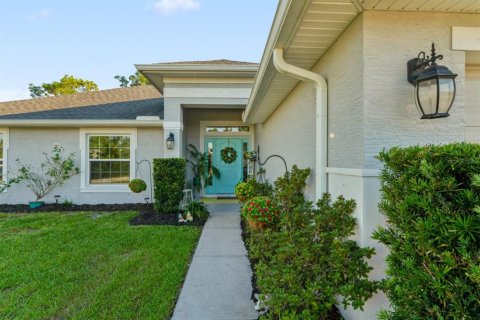 Villa ou maison à vendre à Weeki Wachee, Floride: 4 chambres, 163.6 m2 № 2398608 - photo 3