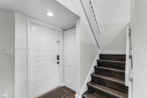 Copropriété à vendre à Miami, Floride: 2 chambres, 121.89 m2 № 1850420 - photo 13