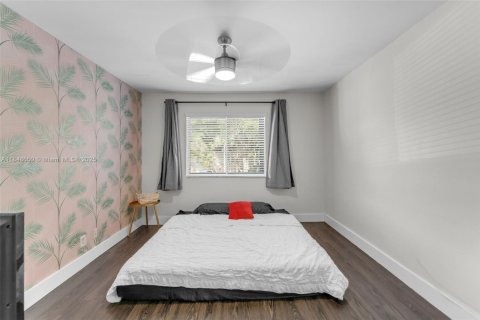 Copropriété à vendre à Miami, Floride: 2 chambres, 121.89 m2 № 1850420 - photo 10