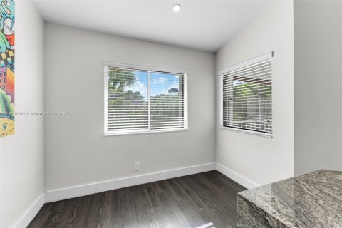 Copropriété à vendre à Miami, Floride: 2 chambres, 121.89 m2 № 1850420 - photo 8