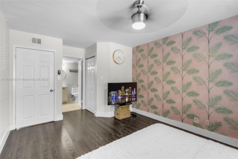 Copropriété à vendre à Miami, Floride: 2 chambres, 121.89 m2 № 1850420 - photo 9