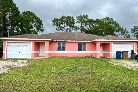 Propiedad comercial en venta en Lehigh Acres, Florida № 1955299 - foto 1