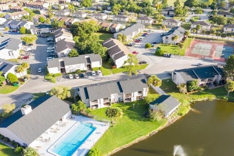Townhouse in Orlando, Florida 2 bedrooms, 108.14 sq.m. № 2121161