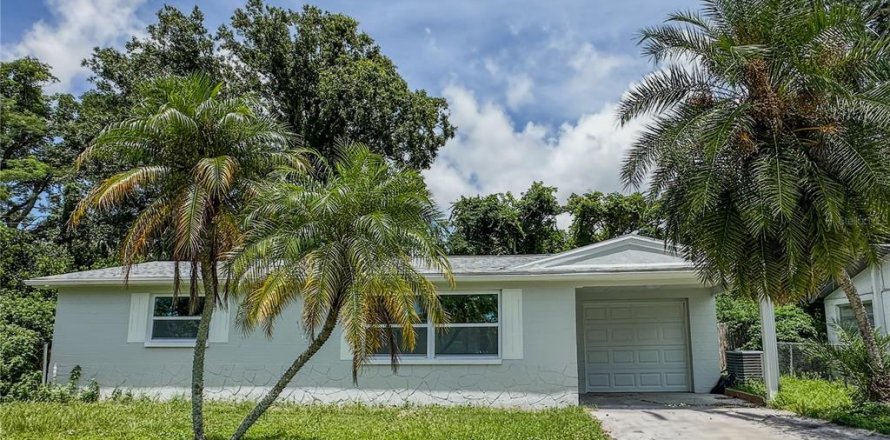 Villa ou maison à Holiday, Floride 2 chambres, 91.97 m2 № 1858161