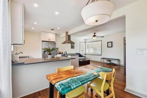 Villa ou maison à vendre à Saint Petersburg, Floride: 2 chambres, 81.29 m2 № 1853271 - photo 2