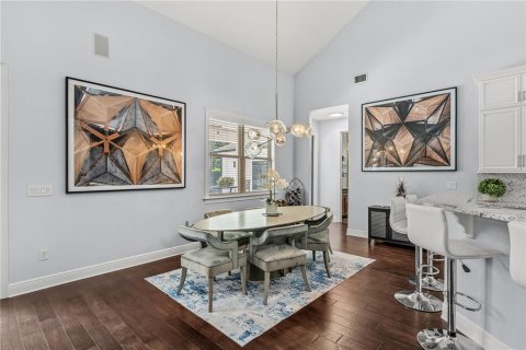 House in Winter Park, Florida 4 bedrooms, 346.25 sq.m. № 2285285 - photo 14