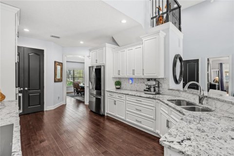 House in Winter Park, Florida 4 bedrooms, 346.25 sq.m. № 2285285 - photo 16