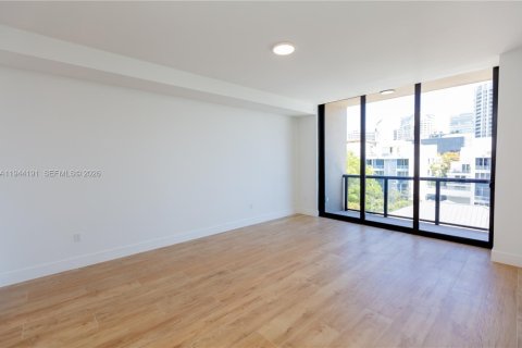 Condo in Miami, Florida, 3 bedrooms  № 2052968 - photo 19