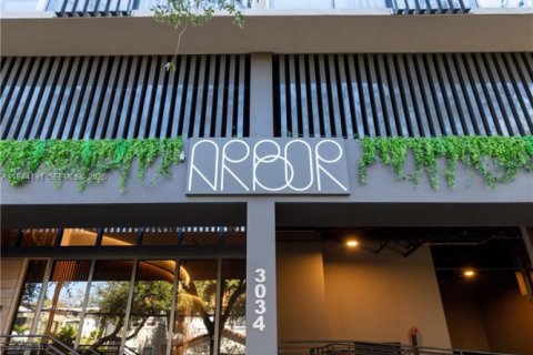 Condo in Miami, Florida, 3 bedrooms  № 2052968 - photo 15