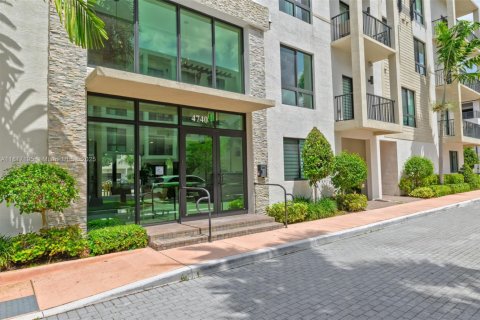 Condo in Doral, Florida, 3 bedrooms  № 1779413 - photo 4