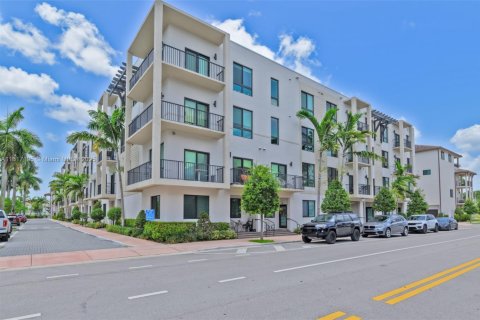 Condo in Doral, Florida, 3 bedrooms  № 1779413 - photo 2