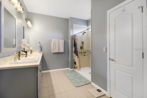Купить виллу или дом в Ривервью, Флорида 8 комнат, 230.77м2, № 1856789 - фото 24