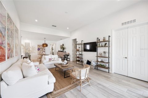 Casa en alquiler en Kissimmee, Florida, 3 dormitorios, 173.08 m2 № 1870796 - foto 10