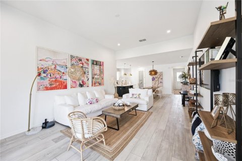 Casa en alquiler en Kissimmee, Florida, 3 dormitorios, 173.08 m2 № 1870796 - foto 12