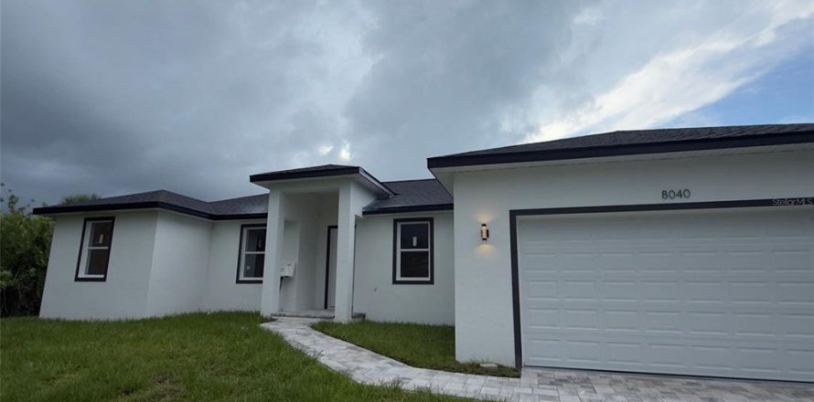 Villa ou maison à Port Charlotte, Floride 4 chambres, 155.52 m2 № 2398543