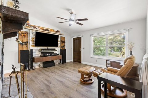 Casa en venta en Lady Lake, Florida, 3 dormitorios, 125.42 m2 № 2156797 - foto 7