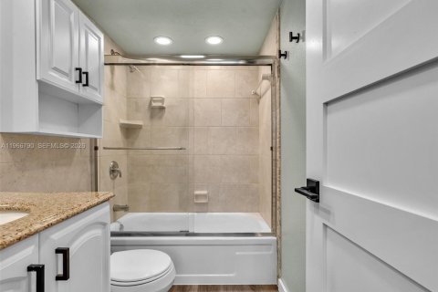 Condominio en venta en Davie, Florida, 2 dormitorios, 90.12 m2 № 2029842 - foto 23