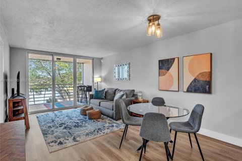 Condominio en venta en Davie, Florida, 2 dormitorios, 90.12 m2 № 2029842 - foto 11