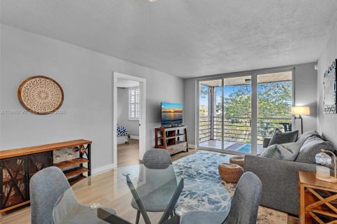 Condominio en venta en Davie, Florida, 2 dormitorios, 90.12 m2 № 2029842 - foto 13