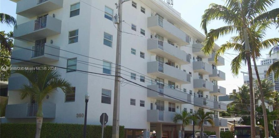 Condominio en Miami Beach, Florida, 1 dormitorio  № 1461179
