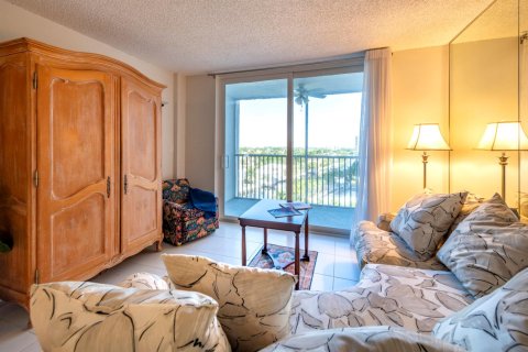 Condo in Pompano Beach, Florida, 1 bedroom  № 2378418 - photo 10