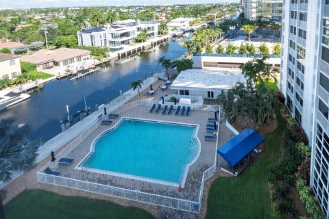 Condo in Pompano Beach, Florida, 1 bedroom  № 2378418 - photo 18