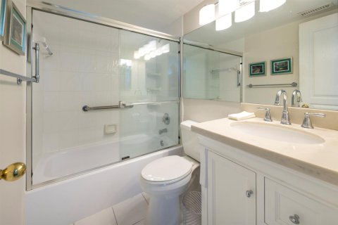 Condo in Pompano Beach, Florida, 1 bedroom  № 2378418 - photo 14