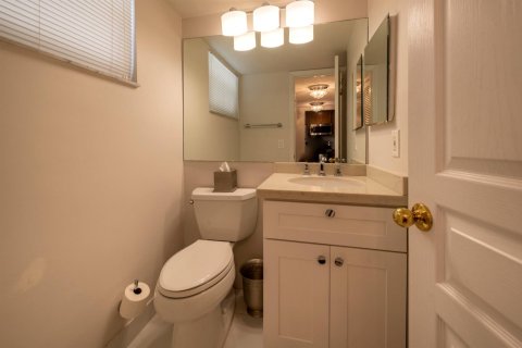 Condo in Pompano Beach, Florida, 1 bedroom  № 2378418 - photo 15
