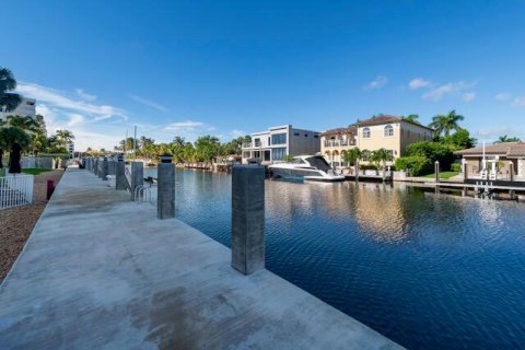 Condo in Pompano Beach, Florida, 1 bedroom  № 2378418 - photo 27