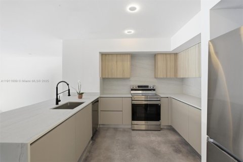 Adosado en alquiler en Miami Lakes, Florida, 3 dormitorios, 118.45 m2 № 1969204 - foto 5