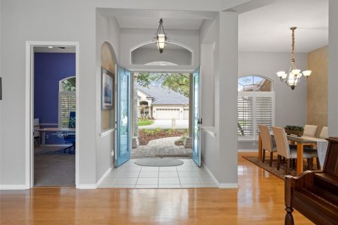 House in Tampa, Florida 4 bedrooms, 326.37 sq.m. № 2094111 - photo 5