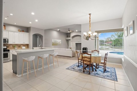 House in Tampa, Florida 4 bedrooms, 326.37 sq.m. № 2094111 - photo 14