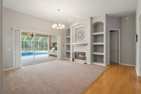 House in Tampa, Florida 4 bedrooms, 326.37 sq.m. № 2094111 - photo 11