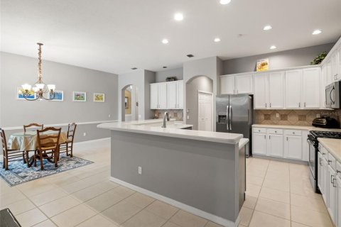 House in Tampa, Florida 4 bedrooms, 326.37 sq.m. № 2094111 - photo 20