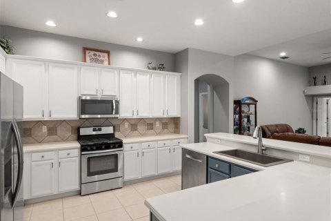 House in Tampa, Florida 4 bedrooms, 326.37 sq.m. № 2094111 - photo 19