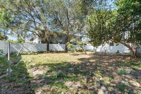 Villa ou maison à vendre à Miami, Floride: 3 chambres, 116.31 m2 № 2024519 - photo 28