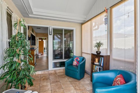 House in The Villages, Florida 3 bedrooms, 162.49 sq.m. № 2157055 - photo 14