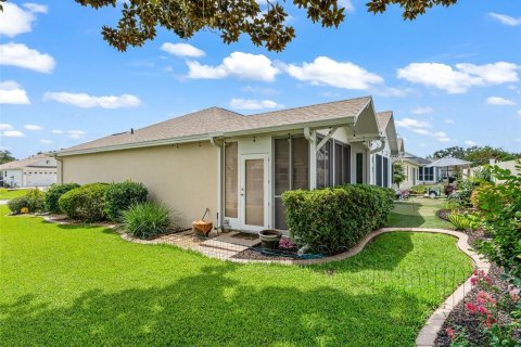 House in The Villages, Florida 3 bedrooms, 162.49 sq.m. № 2157055 - photo 26