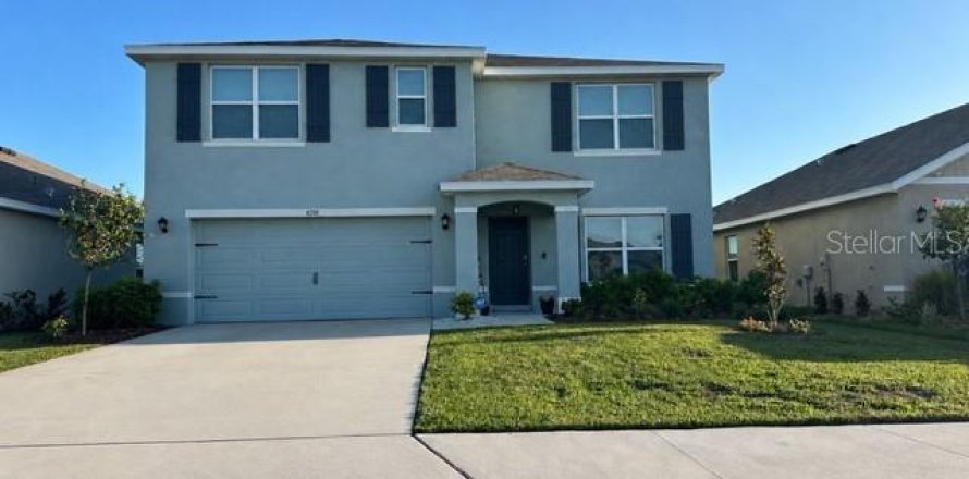 House in Palmetto, Florida 5 bedrooms, 240.8 sq.m. № 2095456