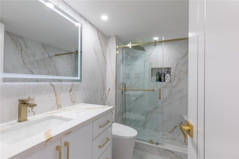 Снять в аренду кондоминиум в Халландейл-Бич, Флорида 3 спальни, 180.23м2, № 2005914 - фото 21