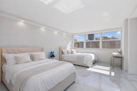 Снять в аренду кондоминиум в Халландейл-Бич, Флорида 3 спальни, 180.23м2, № 2005914 - фото 12