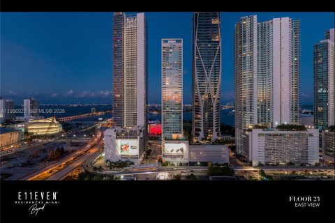 Condominio en venta en Miami, Florida, 2 dormitorios, 91.79 m2 № 2064730 - foto 3